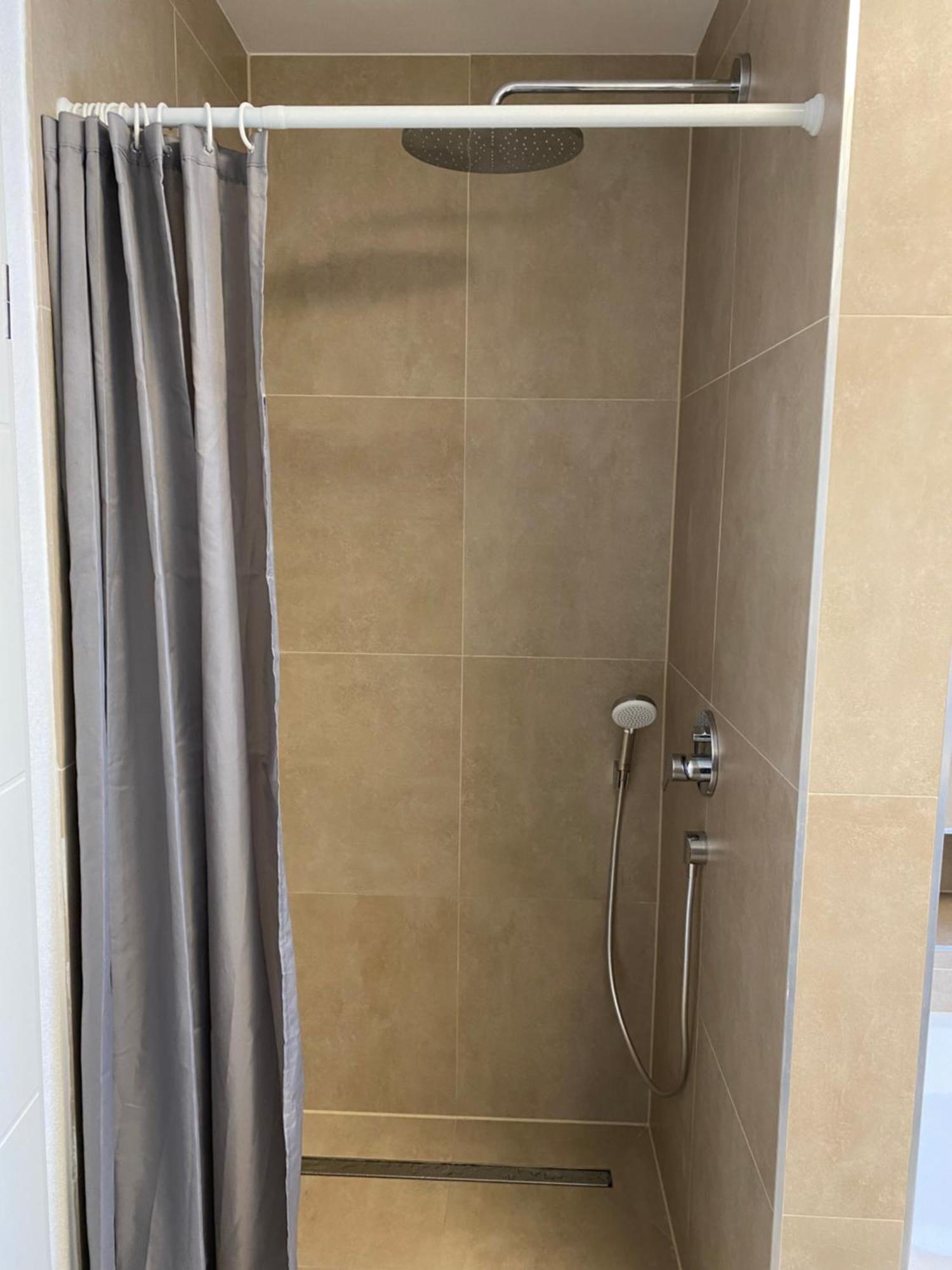Modern Living Apartment - Naehe Krankenhaus, Altstadt, Bahnhof - 3-Zimmer Amberg Esterno foto