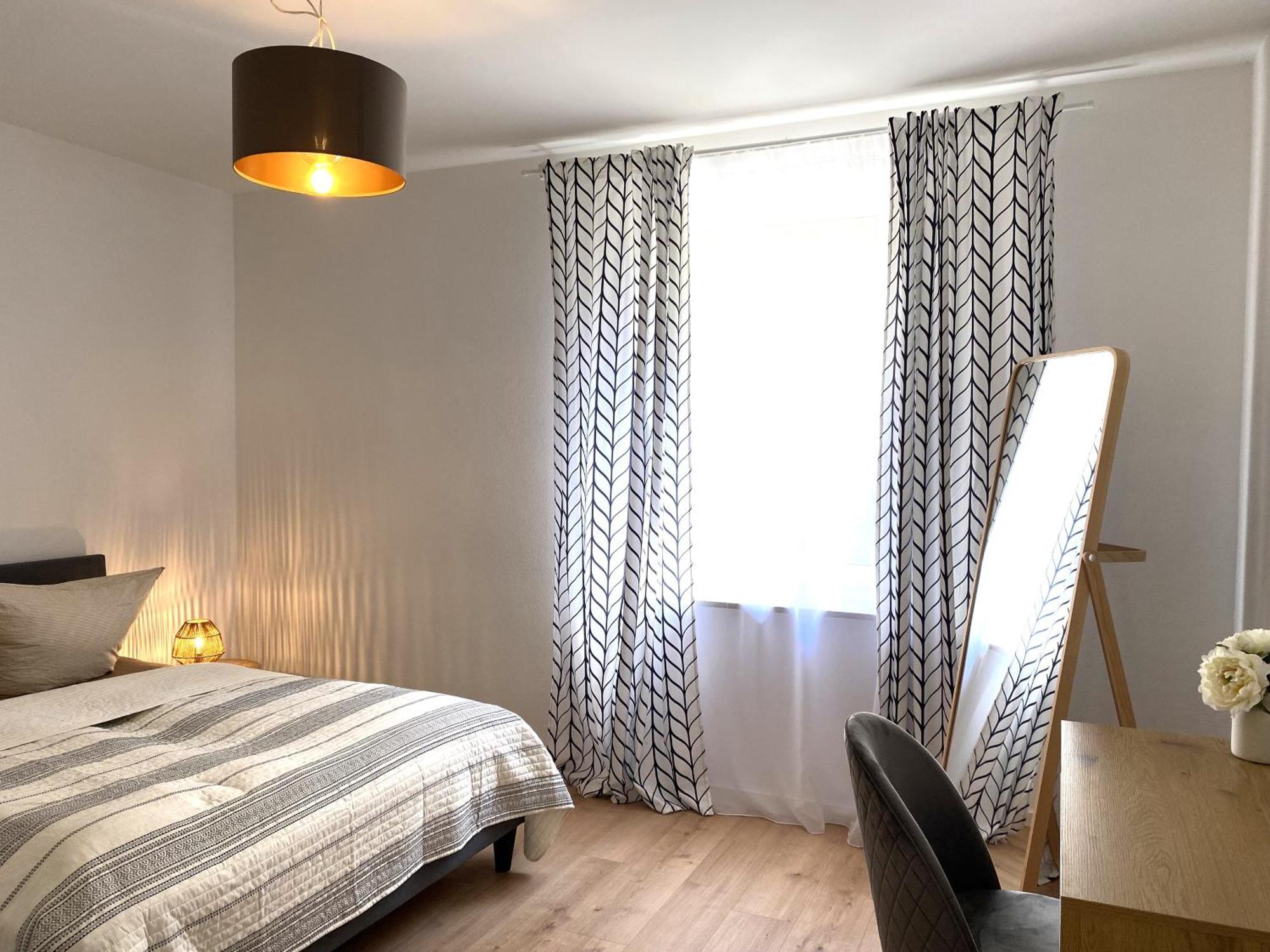 Modern Living Apartment - Naehe Krankenhaus, Altstadt, Bahnhof - 3-Zimmer Amberg Esterno foto