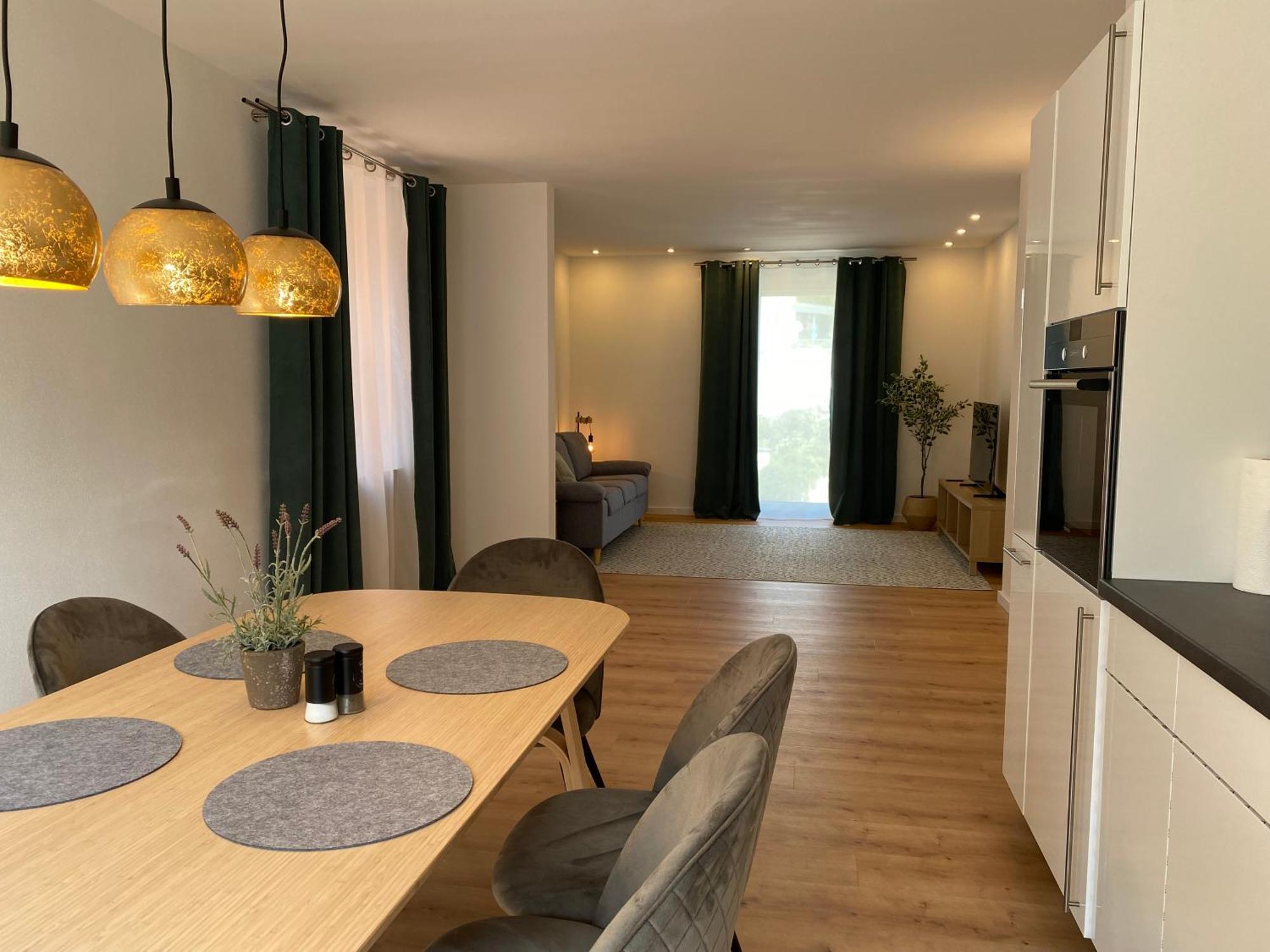 Modern Living Apartment - Naehe Krankenhaus, Altstadt, Bahnhof - 3-Zimmer Amberg Esterno foto